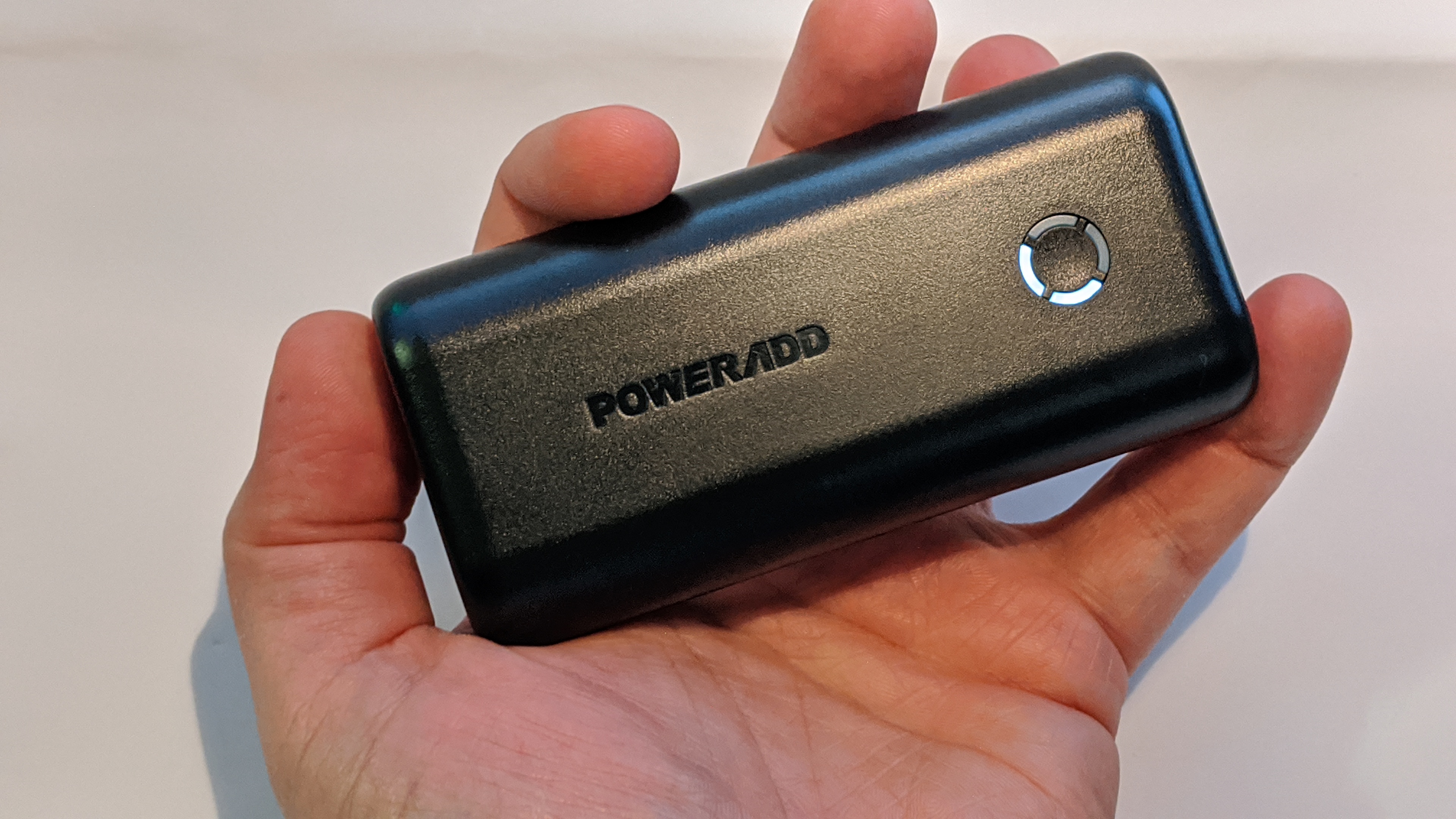 Test de la batterie externe POWERADD EnergyCell 10000